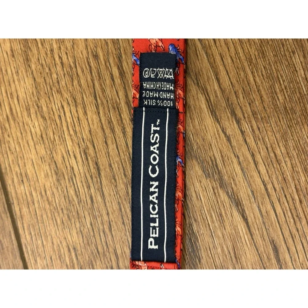 Pelican Coast Mens Silk Bow Tie  Novelty Self Tie Crawfish Red Lobster Bowtie